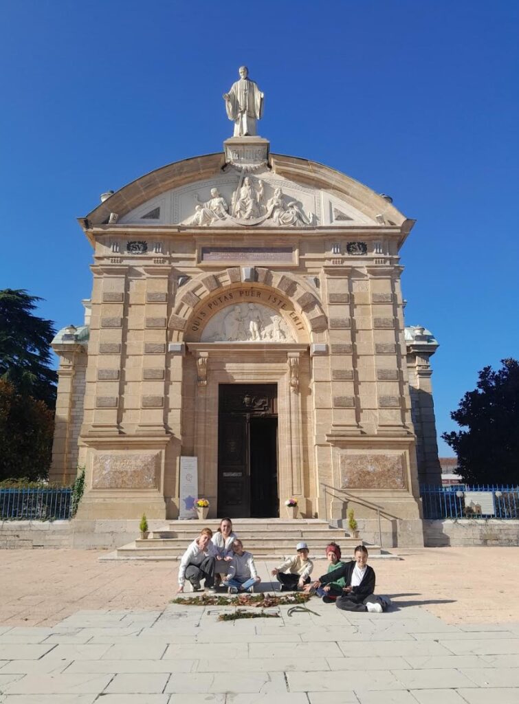 land art oeuvre du berceau