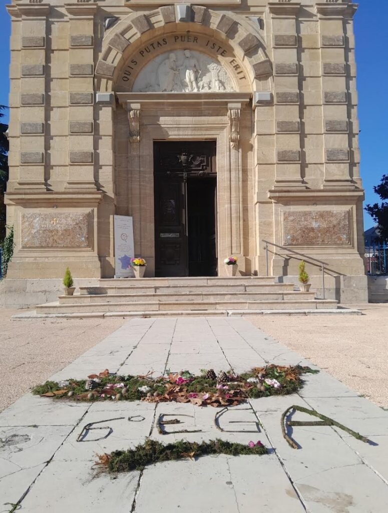 land art oeuvre du berceau